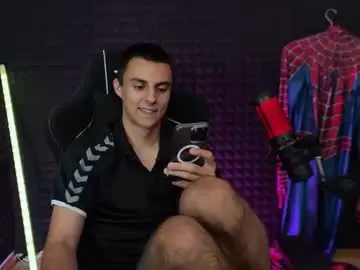 Chaturbate Sex Cam of hols_20