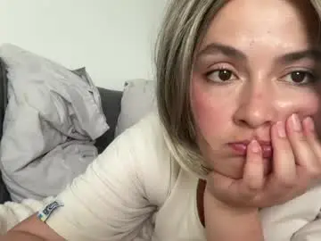 Chaturbate Free Porn Cam of emily_morning_dew
