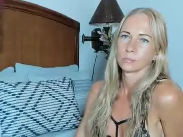 Chaturbate Live Sex of christine_35