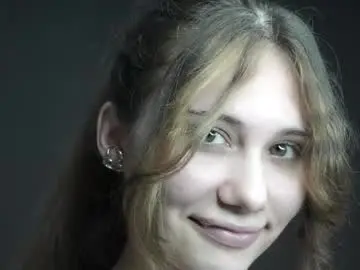 Chaturbate Live Sex Cam of cyndyvalerio