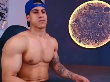 Chaturbate Live Sex Cam of duran_dhikol1