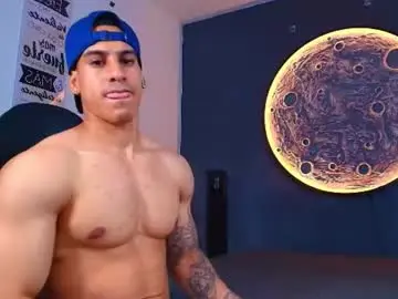 Chaturbate Live Sex Cam of duran_dhikol1