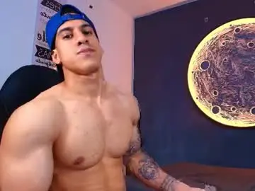 Chaturbate Adult Video Chat of duran_dhikol1