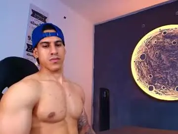 Chaturbate Live Sex Cam of duran_dhikol1