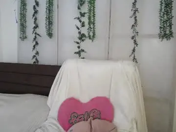 Chaturbate Live Sex of yumyyumyyumy_