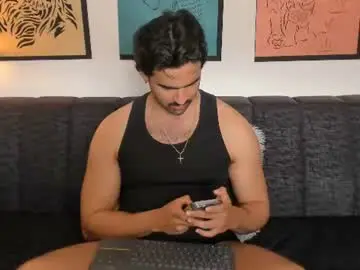 Chaturbate Free Porn Cam of bradleymartin7