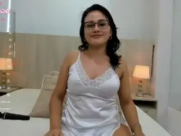 Chaturbate Live Sex Cam of mia_mercier