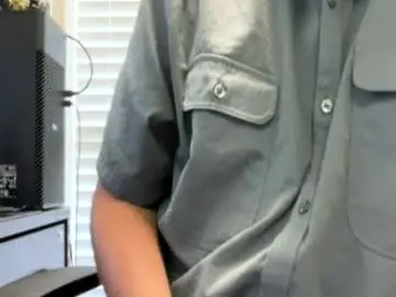 Chaturbate Free Porn Cam of tipman84