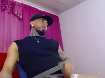 Chaturbate Watch Live Sex Cams of tommyblessd1