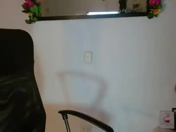 Chaturbate Live Sex Cam of miss_evoleth2