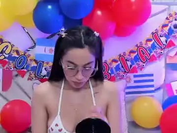 Chaturbate Live Sex Cam of gabbieskinny