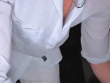 Chaturbate Live Sex Cam of maxkaiden