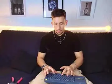 Chaturbate Sex Chat of emiliocum_24