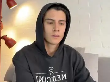 Chaturbate Sex Cam of hey_cesard