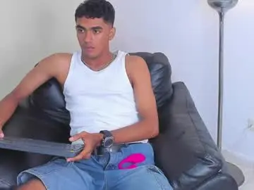 Chaturbate Best live sex cam show of alejandro_williams