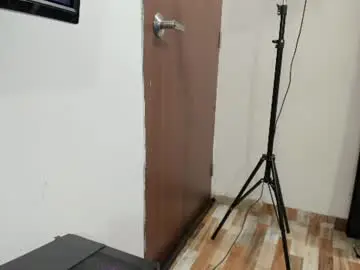 Chaturbate Nude Webcam of blaack_and_white