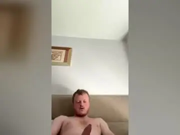 Chaturbate Sex Cam of hungjimbo08