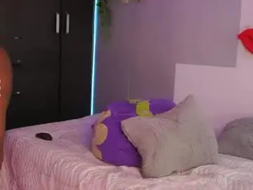 Chaturbate Best live sex cam show of roxanasmiith