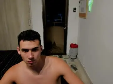 Chaturbate Adult Webcams of travis_bakerr