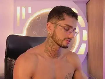 Chaturbate Adult Video Chat of alan__rogers