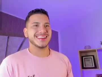 Chaturbate Live Sex Cam of axel_grey_