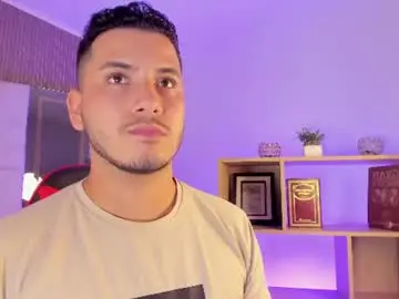 Chaturbate Live Sex Cam of axel_grey_