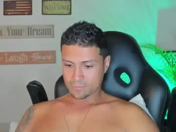 Chaturbate Adult Webcam of maxi_mux1