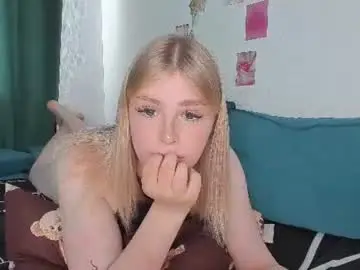 Chaturbate Watch Live Sex Cams of krisi_myrr