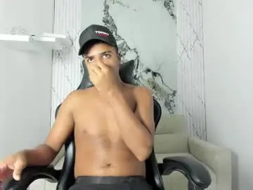 Chaturbate Free Live Porn of taylorclay_