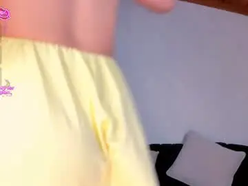 Chaturbate Nude Webcam of rebeccahudson_