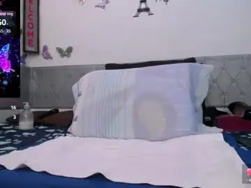 Chaturbate Live Sex Cam of ruby_brown_01