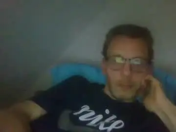 Chaturbate Best live sex cam show of bernie484237