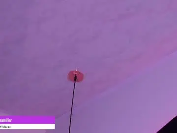 Chaturbate Live Porn of lunamiller_01
