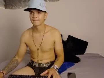 Chaturbate Free Live Porn of thiagobrooks_