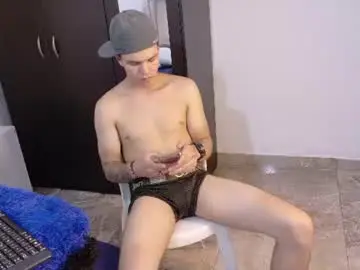 Chaturbate Live Porn of thiagobrooks_