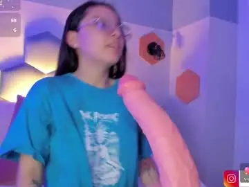 Chaturbate Live Porn of kitty_patitas_suavess