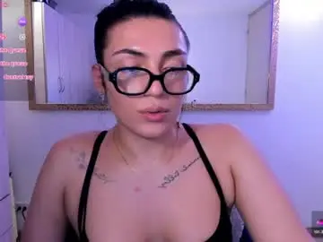 Chaturbate Sex Cam of _ericavanderhill_