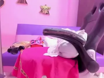 Chaturbate Live Porn of mature_bitch_monster_ass