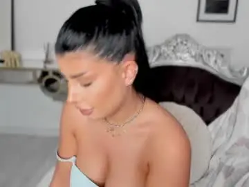 Chaturbate Free Live Porn of moniqueeass
