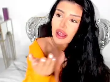 Chaturbate Live Sex Cam of moniqueeass