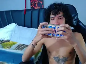 Chaturbate Adult Webcams of tayronx33