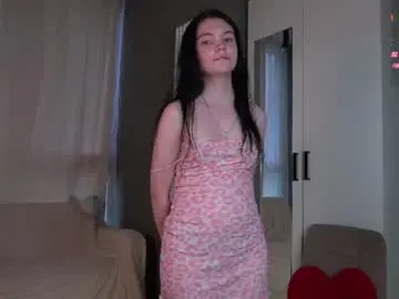 Chaturbate Watch Live Sex Cams of emmasmall