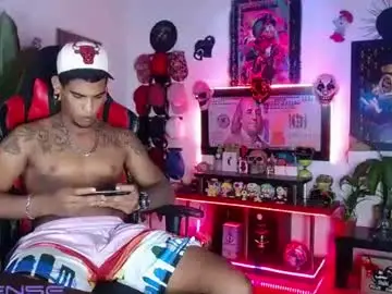 Chaturbate Live Sex Cam of sexo_aharon