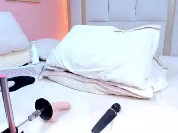 Chaturbate Live Sex Cam of naugthyelli