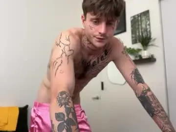 Chaturbate Adult Video Chat of prettyboyszn