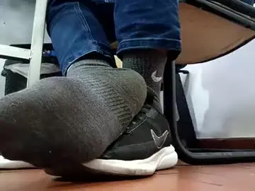 Chaturbate Free Live Porn of waltherfeet_