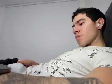 Chaturbate Live Sex Cam of andresjuan92