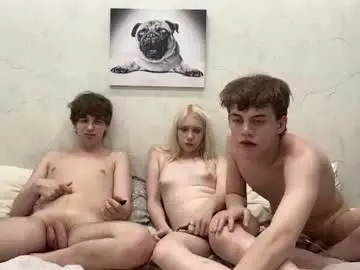 Chaturbate Adult Video Chat of adelin_rr