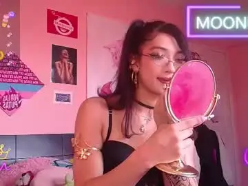 Chaturbate Watch Live Sex Cams of moonfiredance