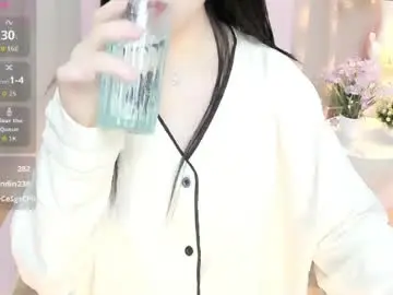Chaturbate Live Sex Cam of shynana23